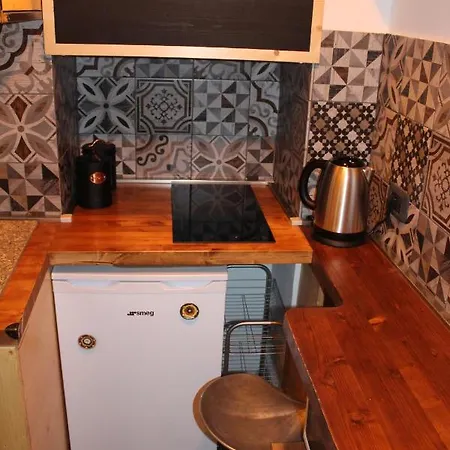 L'ango-letto Industriale Del Quadrilatero * Turin