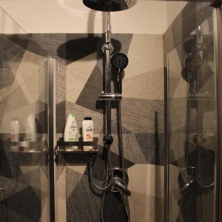 L'ango-letto Industriale Del Quadrilatero * Turin