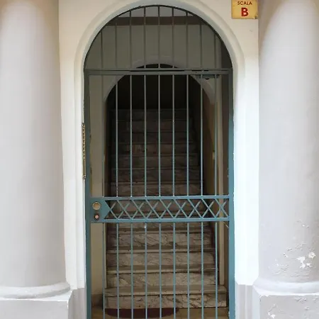 L'ango-letto Industriale Del Quadrilatero *