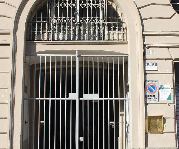 L'ango-letto Industriale Del Quadrilatero Apartman *