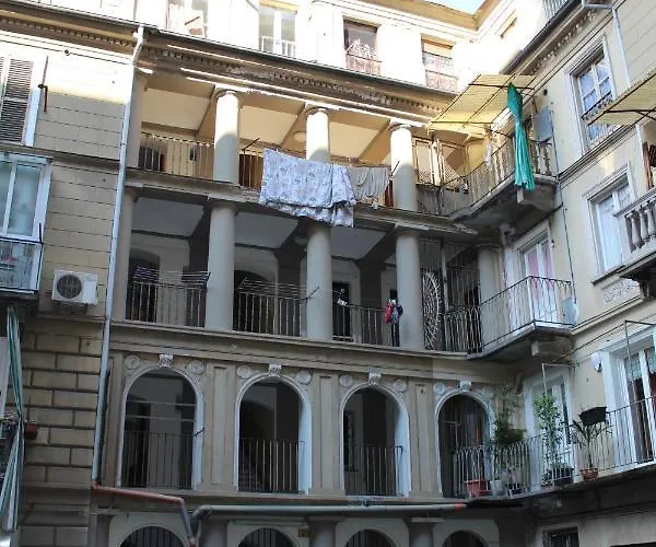 L'ango-letto Industriale Del Quadrilatero Torino