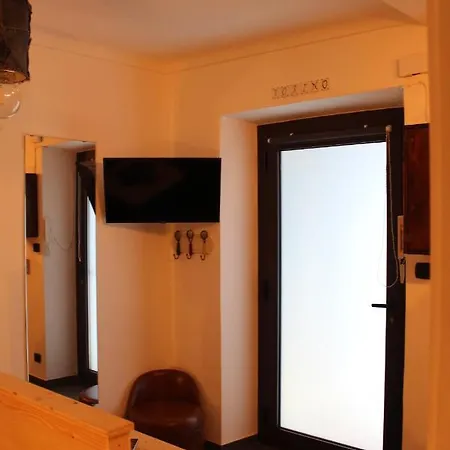 L'ango-letto Industriale Del Quadrilatero Torino