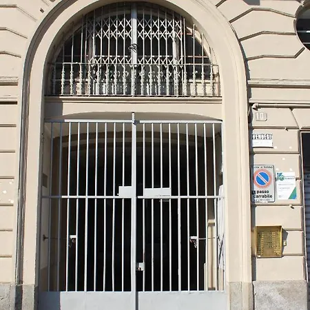 L'ango-letto Industriale Del Quadrilatero Apartman *